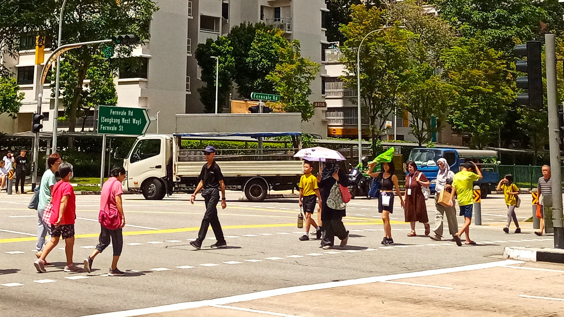 Leveraging Shared Experience of Urban Heat and Bridging Spatial-Temporal Dissonance Towards a Climate Resilient Citizenry in Singapore
