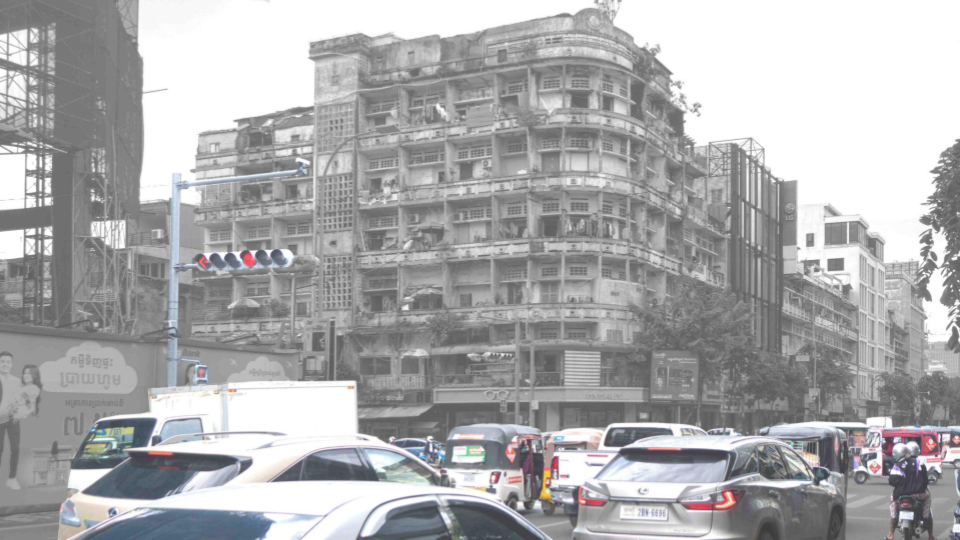 Strengthening Urban Resilience in the age of Flux