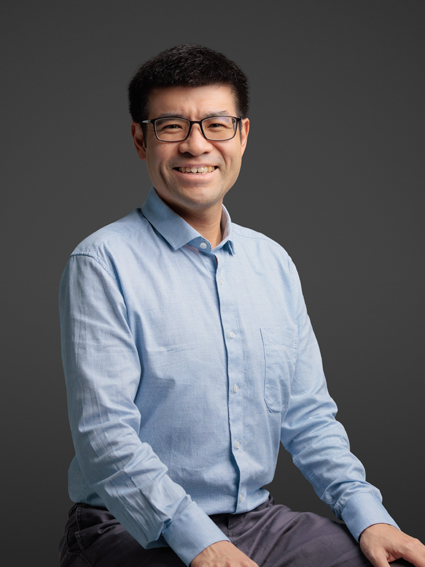 Bernard Ee