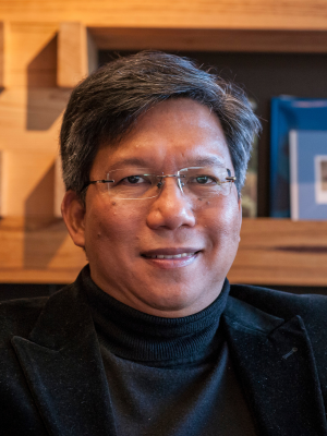 Professor Greg FolienteVisiting Professor